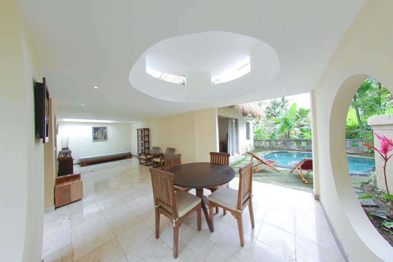 Mesari Hotel Ubud Экстерьер фото